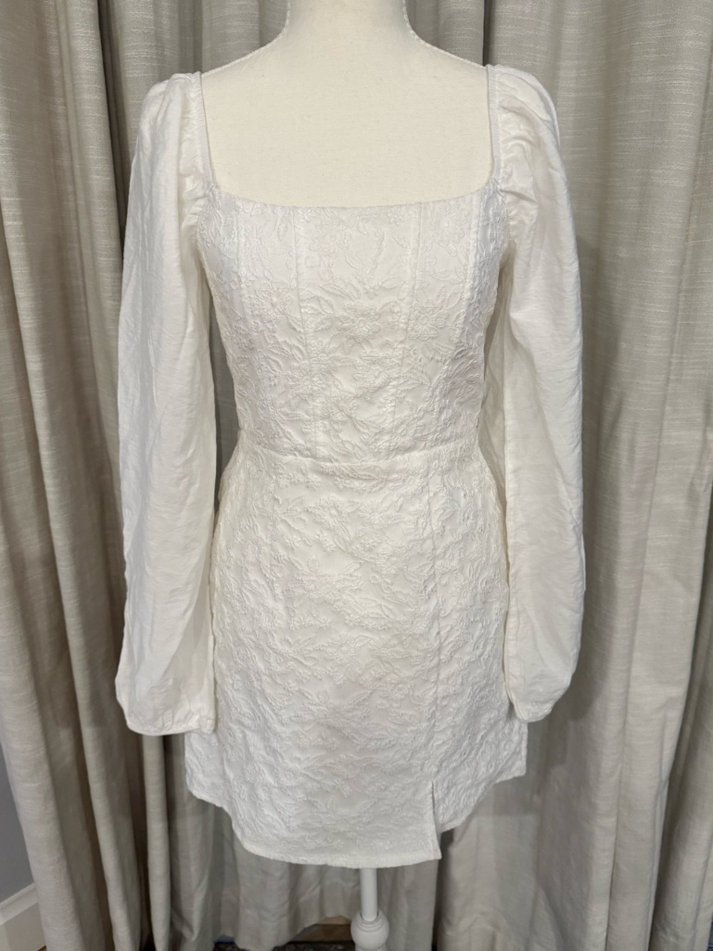 Francesca's Collections White Embroidered Long-Sleeve Mini Dress